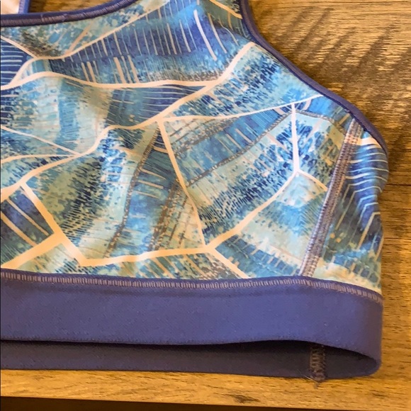 Power Core Sports Bra - Picture 2 of 9